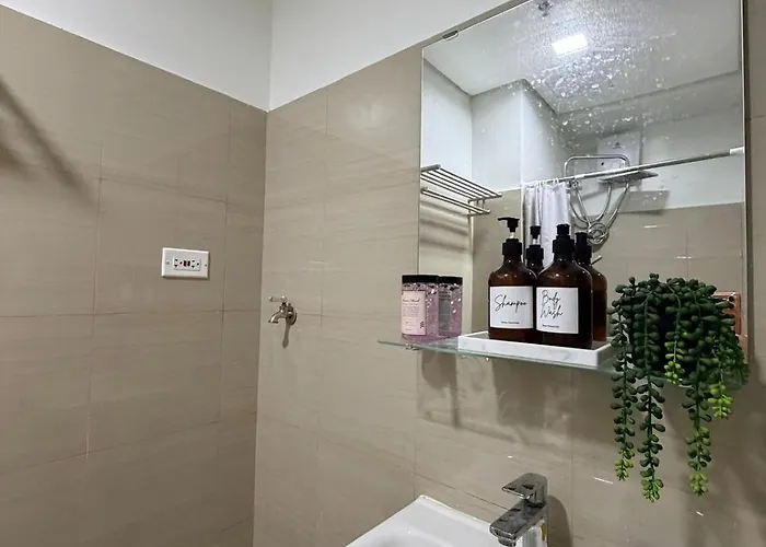 Spacious Near Moa, Naia & Smx, Netflix, Ps4