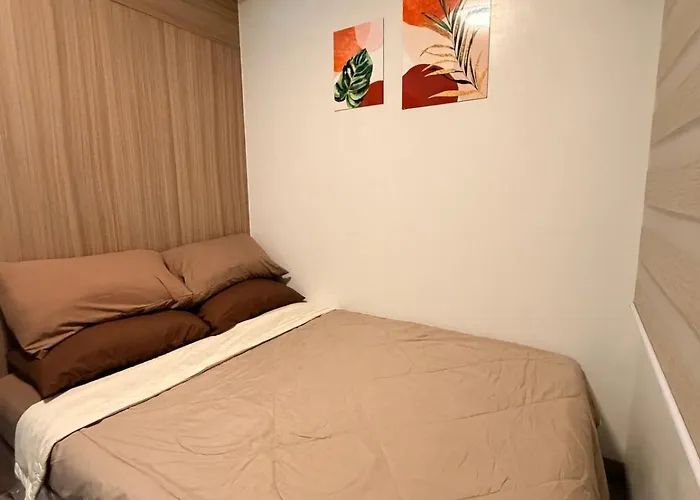 Spacious Near Moa, Naia & Smx, Netflix, Ps4