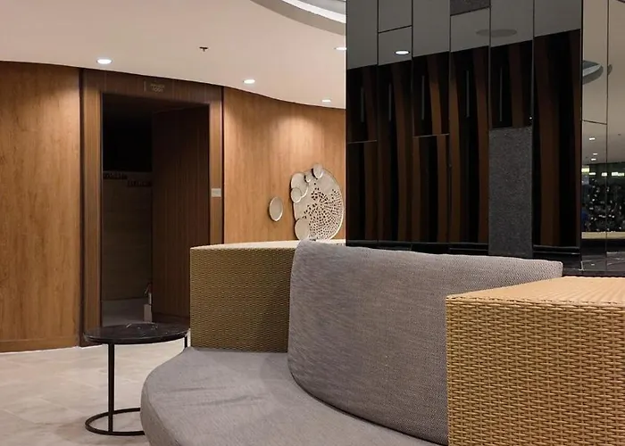 Spacious Near Moa, Naia & Smx, Netflix, Ps4 * Manila